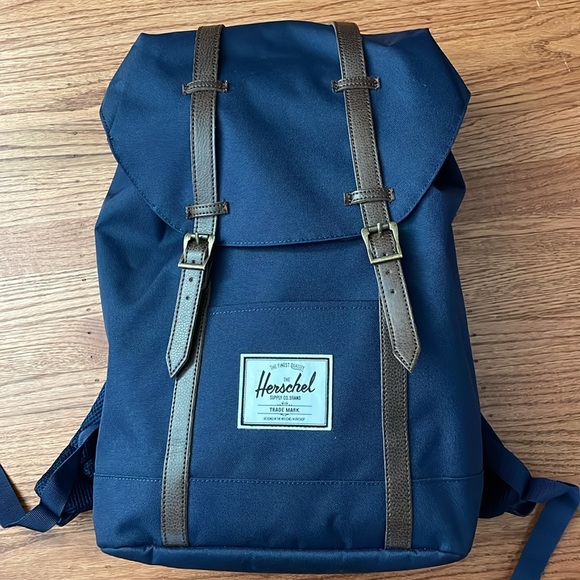 Herschel Treat Backpack - Picture 7 of 13